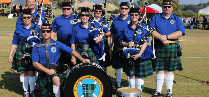 Auld Lang Syne: Pipes perform in poet’s memory