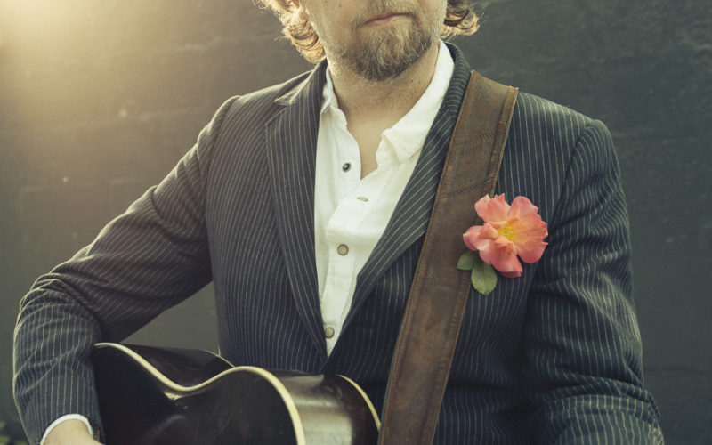 LIVE! in NWA: Country crooner Hayes Carll comes to Northwest Arkansas