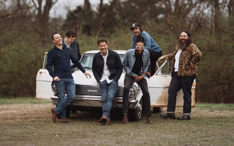 LIVE! In NWA: Old Crow Medicine Show Comes To Momentary