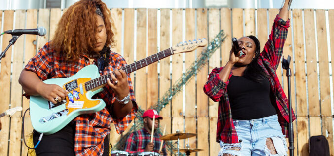 LIVE! Music: Dazz & Brie ‘Lunch’ in Fayetteville