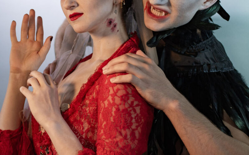 NWA Ballet Theatre brings multimedia horror story ‘Dracula’ to Eureka Springs, Springdale